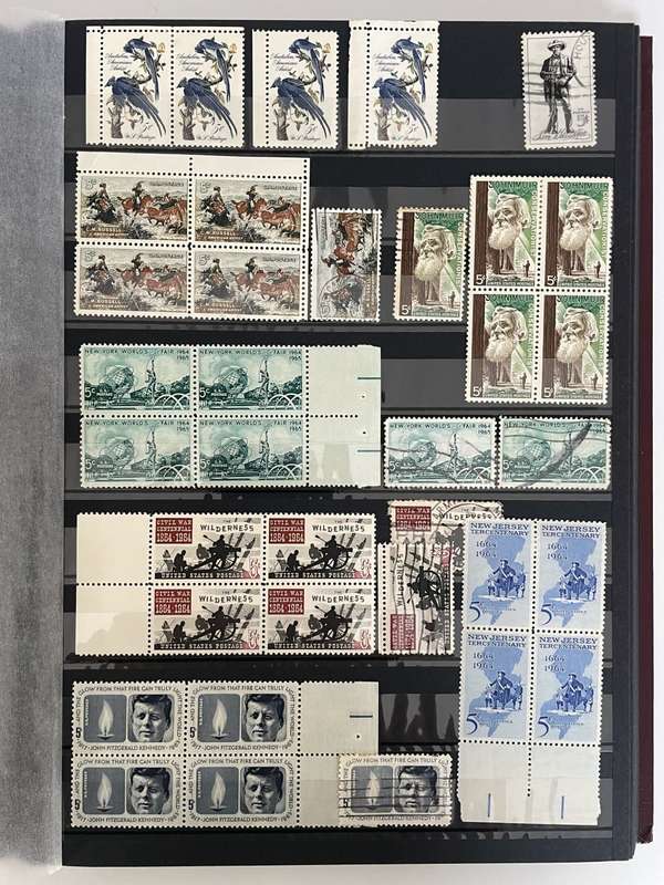 USA - 1960-1965 good selection of mint and used stamps, good value lot (8 photos)